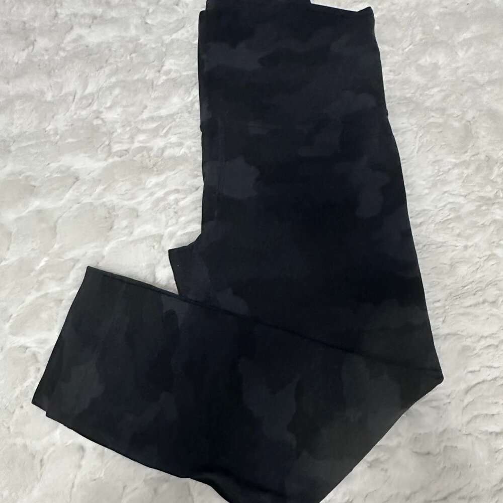 Lululemon Black Camo Crop Leggings